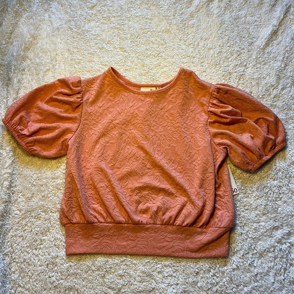 NWT S.O. Puff Sleeve w/ Cutout Back Blouse - Picture 1 of 7